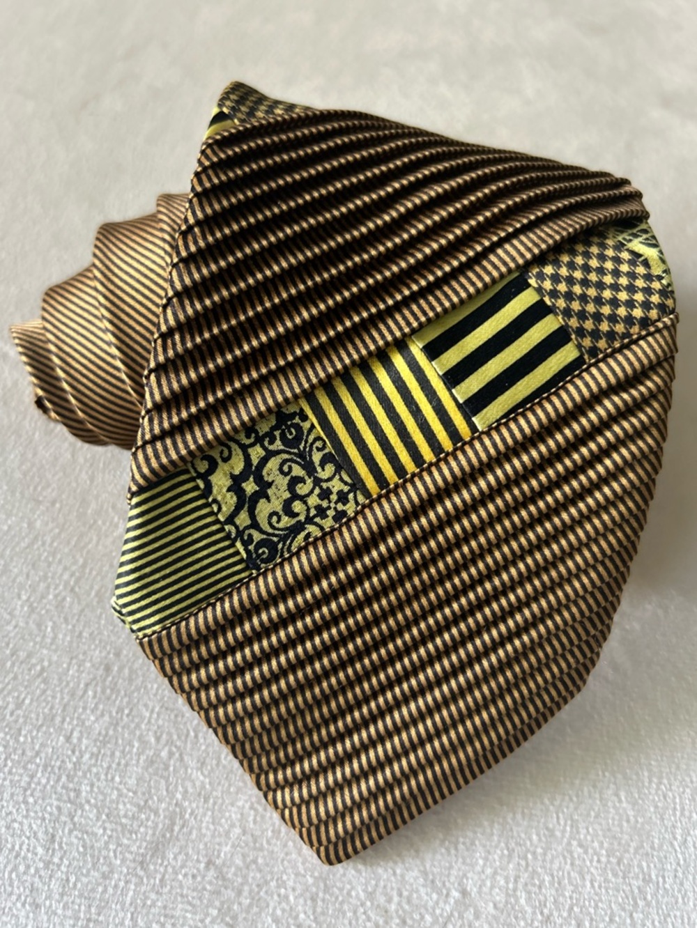 Authentic Luxury Brioni Italy Pleated Plisse Handmade Silk Patchwork Gold Tie